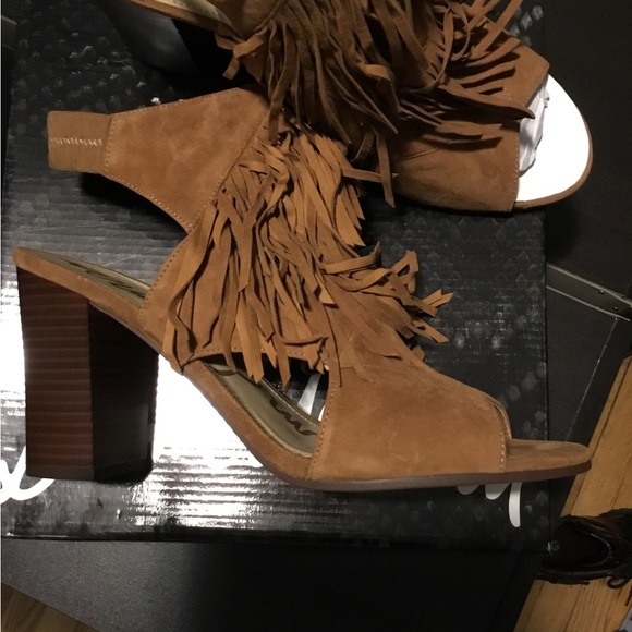 Sam Edelman Elaine Fringe Sandals - Picture 1 of 9